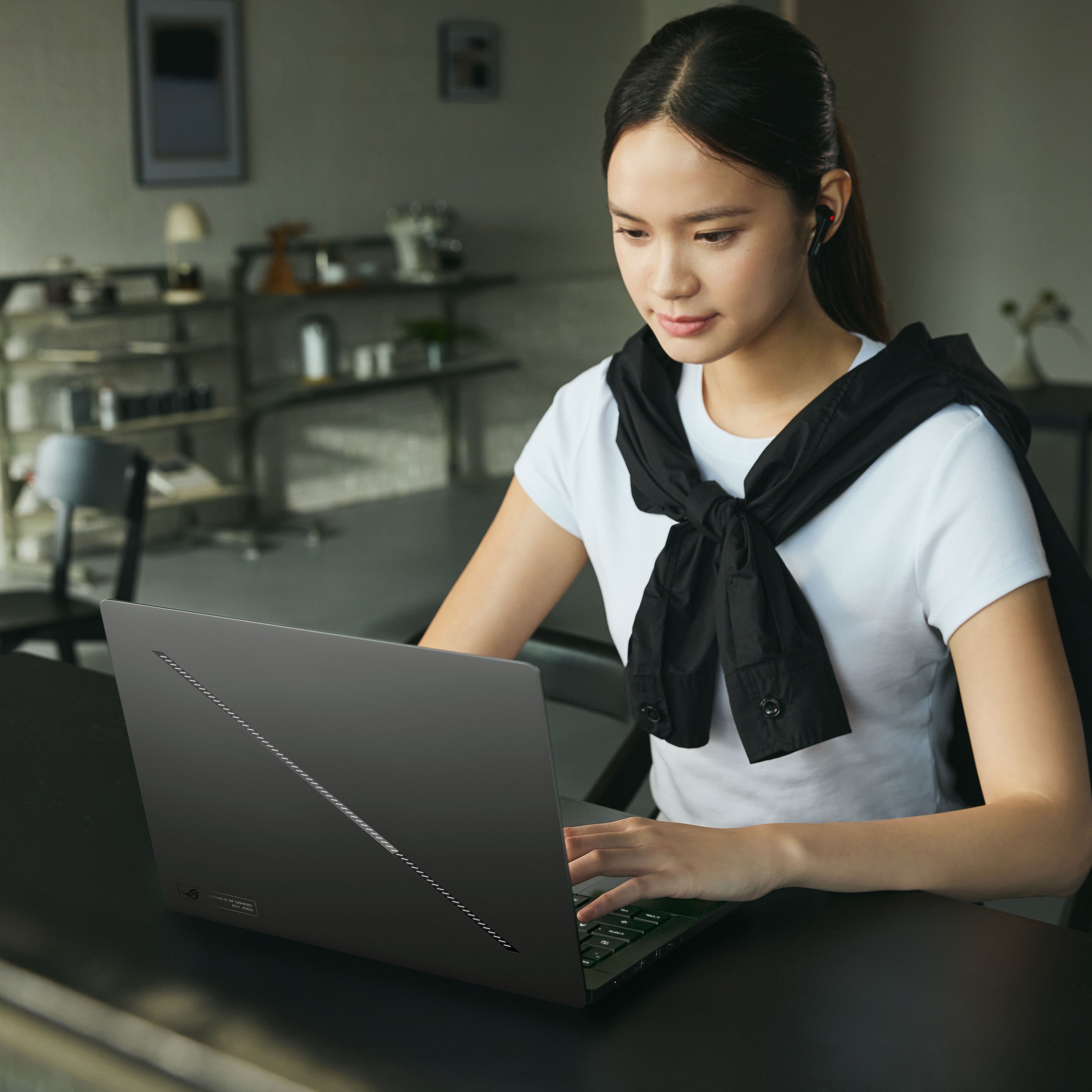 GU405AP/14/U9 386H/RTX5070/32GB/1TB/W11H
