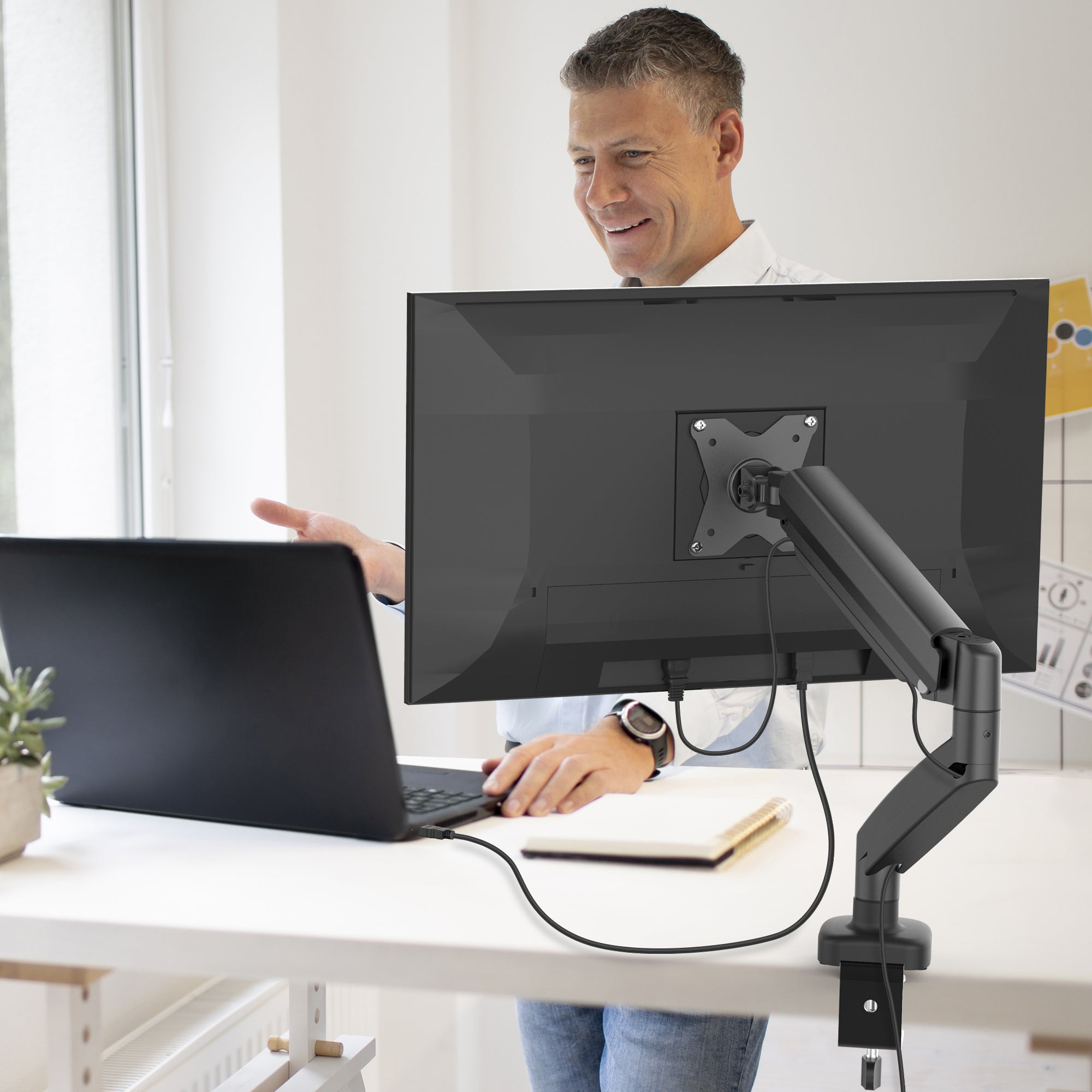 J5 ERGONOMIC MONITOR MOUNT <32in <10KG